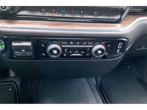 Used 2024 Chevrolet Silverado 1500 RST image 16