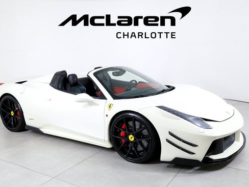 Used 2014 Ferrari 458 Spider RWD image 2