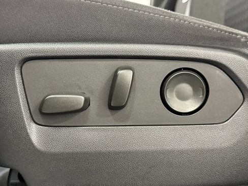 Used 2022 Chevrolet Silverado 1500 Custom image 21