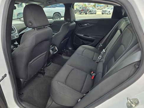 Used 2021 Chevrolet Malibu LT FWD image 13