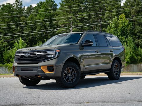 Used 2025 Ford Expedition Tremor AWD/4WD image 2