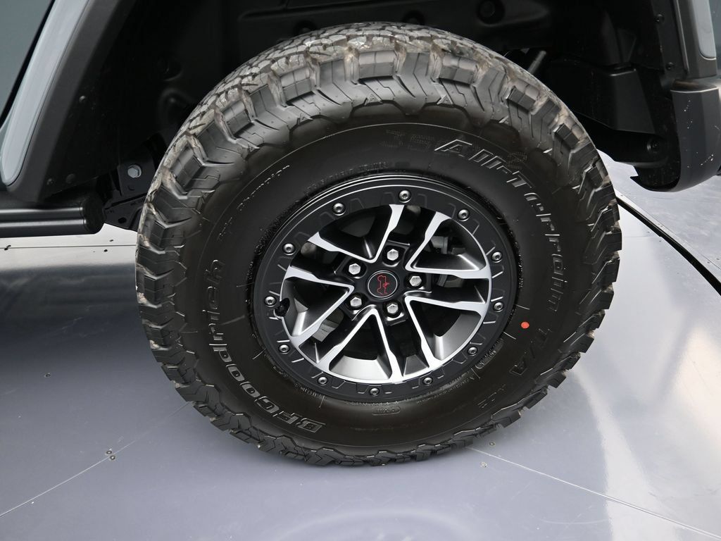 New 2025 Jeep Wrangler Unlimited Rubicon AWD/4WD image 9