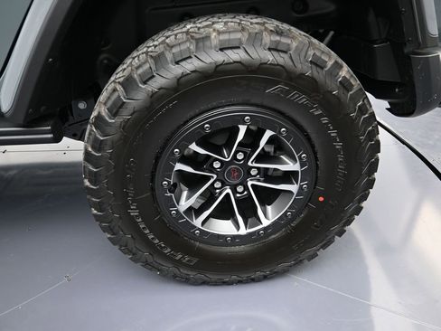 New 2025 Jeep Wrangler Unlimited Rubicon AWD/4WD image 9