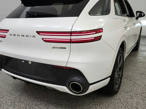 Used 2022 Genesis GV70 3.5T Sport w/ Sport Advanced Package AWD/4WD image 31