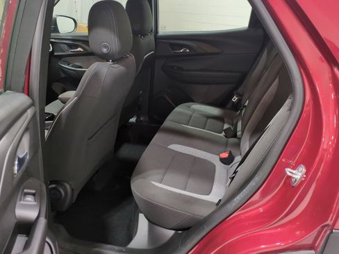 Used 2021 Chevrolet TrailBlazer LS FWD image 13