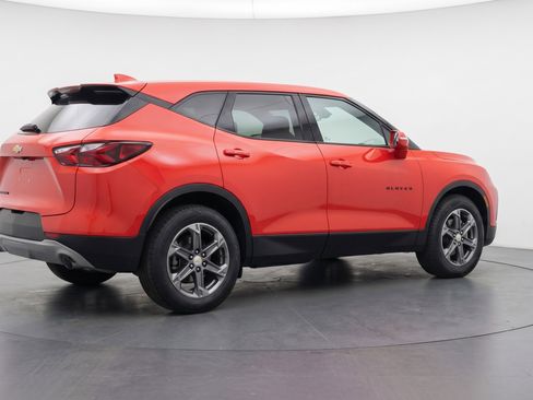 Used 2025 Chevrolet Blazer LT image 9