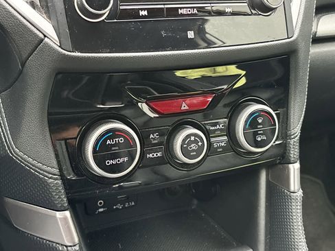 Used 2019 Subaru Forester Limited w/ Popular Package #3 image 17