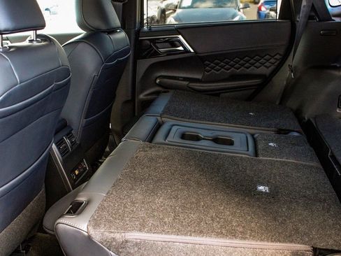 New 2025 Mitsubishi Outlander SEL Black Edition image 36