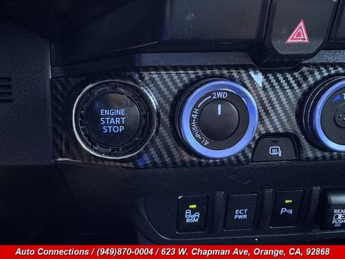 Used 2019 Toyota Tacoma TRD Sport AWD/4WD image 16