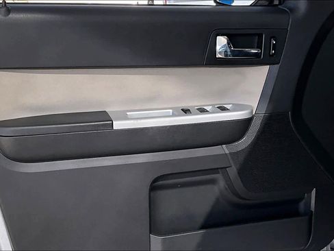 Used 2009 Mercury Mariner 2WD image 21