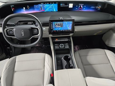 New 2026 Lincoln Nautilus Premier image 14