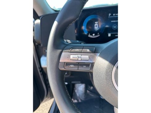 Used 2025 Hyundai Kona SEL image 19