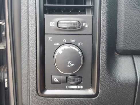 Used 2018 RAM 1500 Rebel w/ Luxury Group image 29