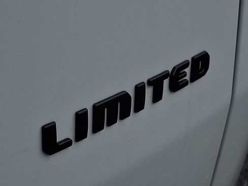 New 2026 Jeep Cherokee Limited AWD/4WD image 17