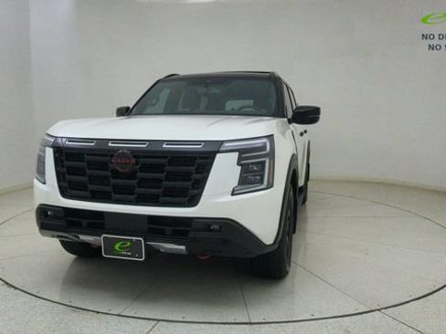 Used 2026 Nissan Armada PRO-4X w/ Captain's Chari Seat Package AWD/4WD image 67