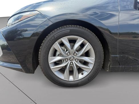 Used 2022 Toyota Avalon XLE FWD image 9