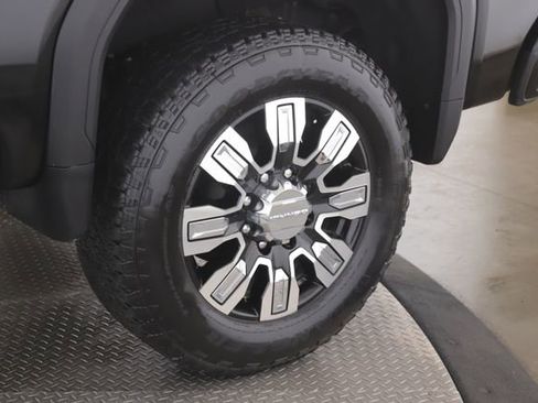 Used 2024 GMC Sierra 3500 Denali w/ Denali Reserve Package image 14