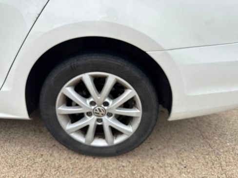 Used 2013 Volkswagen Jetta SE FWD image 10