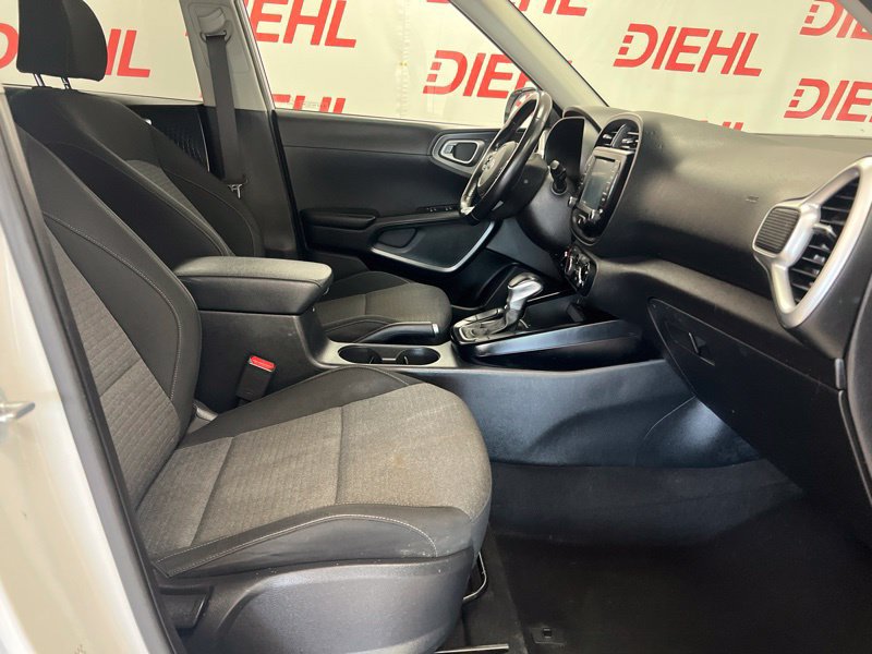 Used 2020 Kia Soul GT-Line w/ GT 2.0L Power Sunroof Package FWD image 13