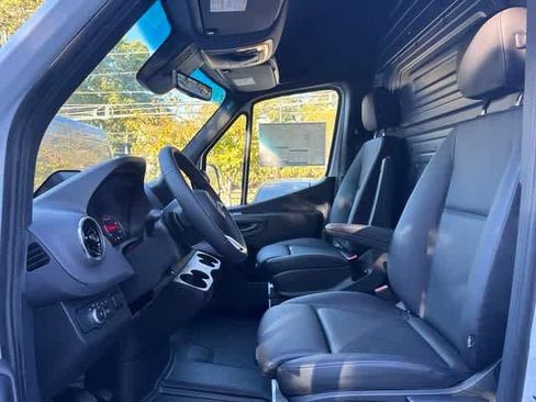 New 2025 Mercedes-Benz Sprinter 2500 image 8