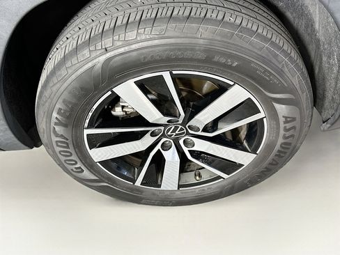 Used 2021 Volkswagen Atlas SE image 11