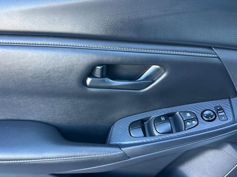 Used 2025 Nissan Sentra S image 8