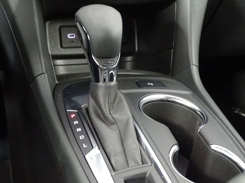 Used 2022 Chevrolet Equinox LT image 36