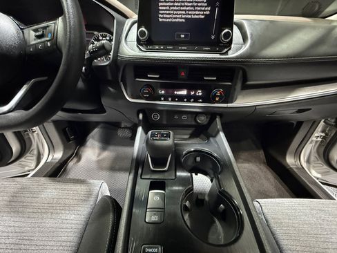 Used 2023 Nissan Rogue SV image 20