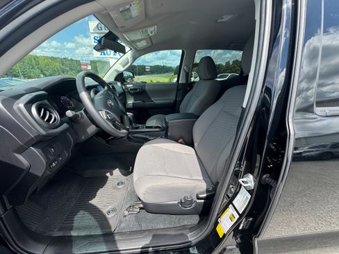 Used 2023 Toyota Tacoma SR AWD/4WD image 10