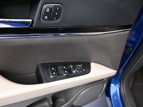 Used 2021 Lincoln Nautilus FWD w/ Equipment Group 101A image 12