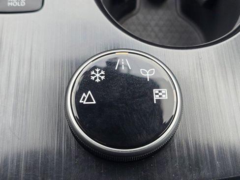 Used 2023 Nissan Rogue SL w/ SL Premium Package image 40