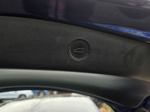 Used 2023 Tesla Model 3 Standard Range image 23