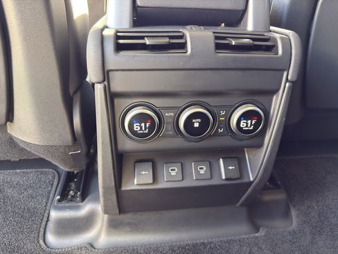 Used 2021 Land Rover Defender 110 S image 24