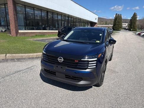 New 2026 Nissan Kicks SR w/ SR Premium Package AWD/4WD image 4