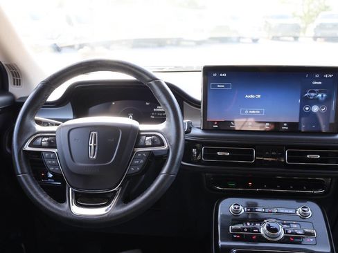 Used 2021 Lincoln Nautilus AWD image 20