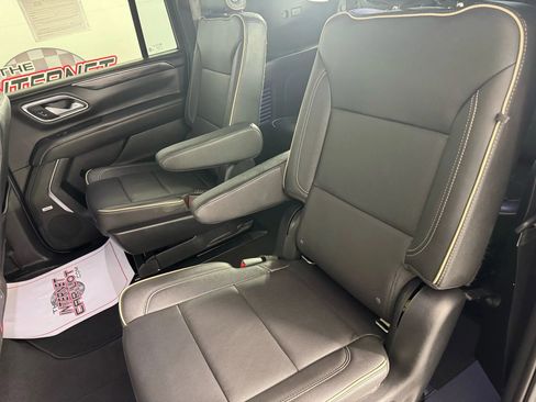 Used 2022 GMC Yukon XL SLT image 39