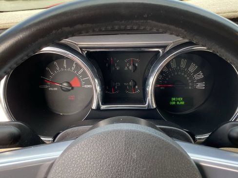Used 2006 Ford Mustang GT Premium RWD image 27