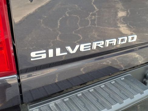 Used 2024 Chevrolet Silverado 2500 Custom w/ Custom Value Package AWD/4WD image 11