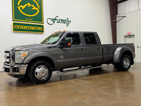 Used 2011 Ford F350 Lariat image 3