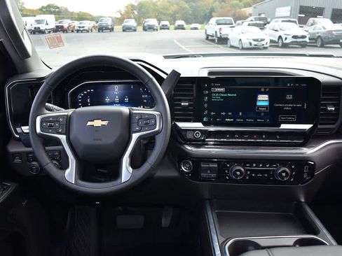 Used 2024 Chevrolet Silverado 2500 LTZ w/ LTZ Plus Package image 18