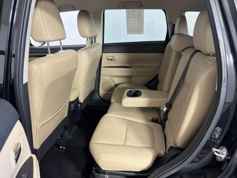 Used 2016 Mitsubishi Outlander SEL AWD/4WD image 7