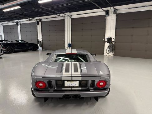 Used 2006 Ford GT RWD image 7