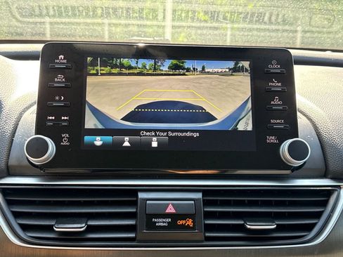 Used 2021 Honda Accord LX image 25