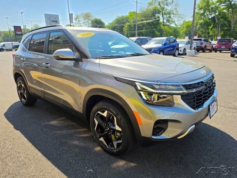 Certified 2024 Kia Seltos EX AWD/4WD image 1