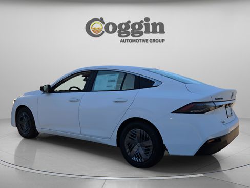 New 2026 Nissan Sentra SV w/ Floor Mat Package image 4