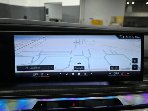 Used 2023 BMW i7 xDrive60 image 13