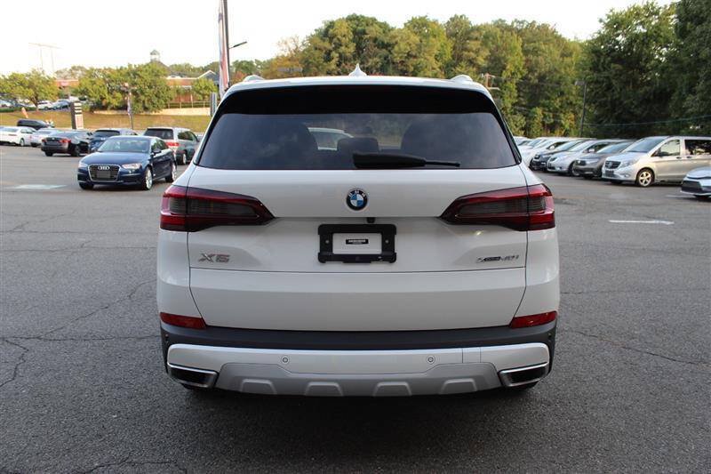Used 2023 BMW X5 xDrive40i w/ Premium Package AWD/4WD image 4