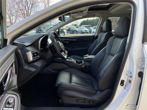 Used 2023 Subaru Outback Limited image 11