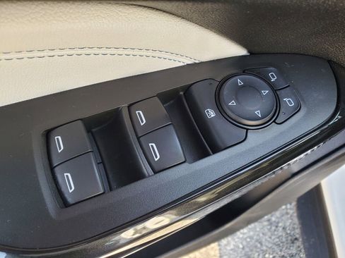 Used 2024 Chevrolet Trax LT image 8