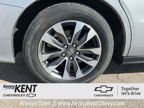 Used 2023 Honda Odyssey EX-L image 9